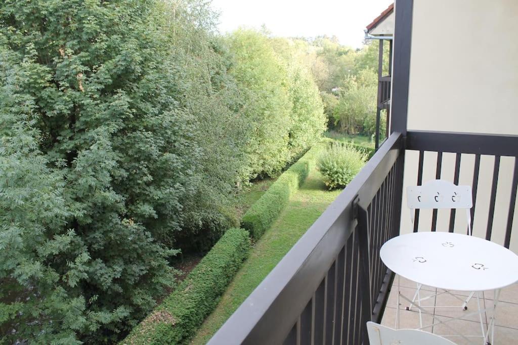 Les Tilleuls - Appartement De Charme Avec Balcon 贝尔福 外观 照片